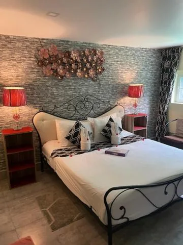 Camera Standard con doccia privata — Fong Kaew and Baan Nang Fa Guesthouse
